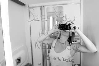 Simona Ray: Do we still know how to see ourselves?
