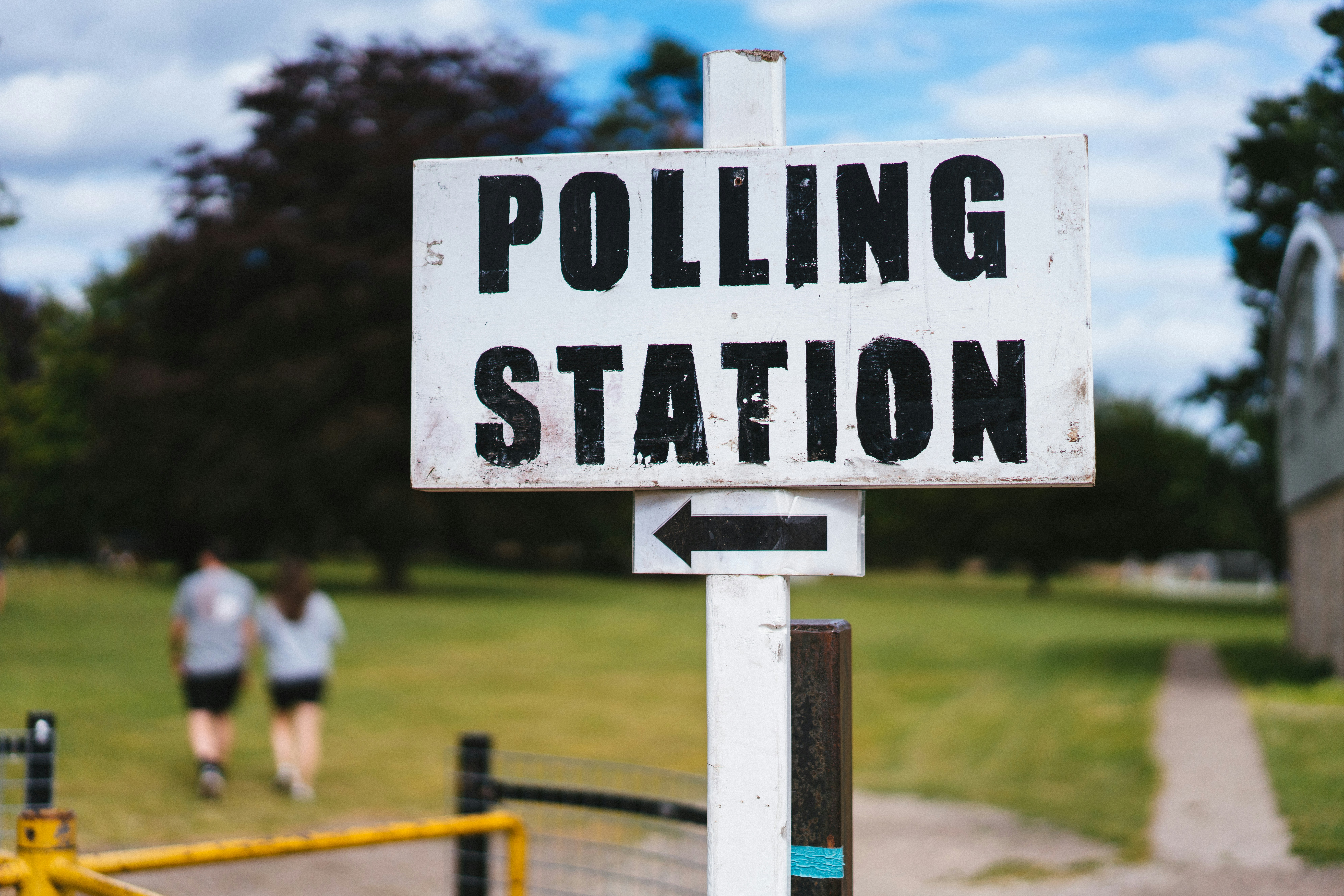 Nearly half of Britons want a general election after Starmer's resignation, poll finds