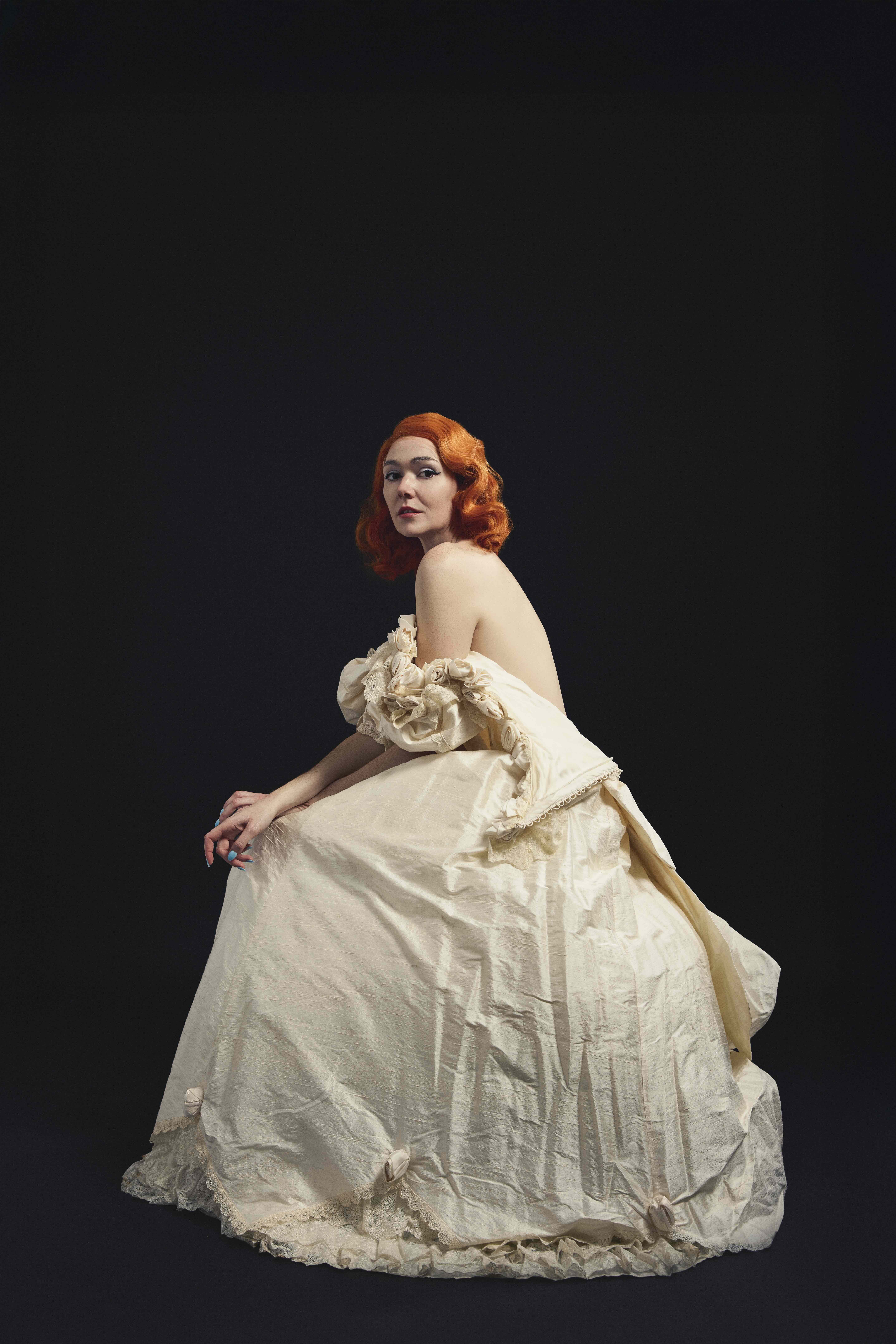 Q&A on Elf Lyons Is The Woman On The Edge
